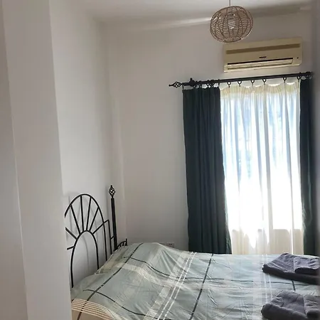 Charming 2-bedroom With Ocean Views In Baheli