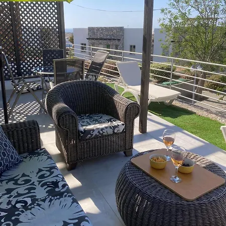 Charming 2-bedroom With Ocean Views In Baheli Apartment