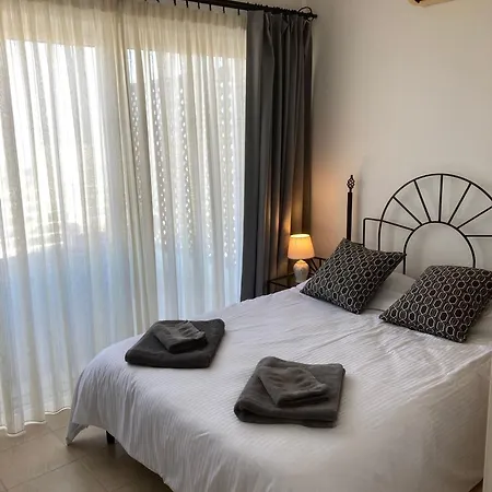 Apartment Charming 2-bedroom With Ocean Views In Baheli *